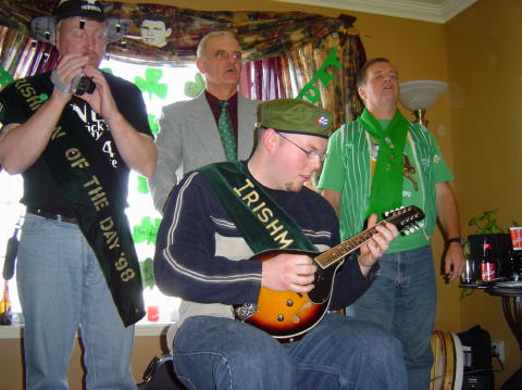Steve playing the Coolan on the mandalin