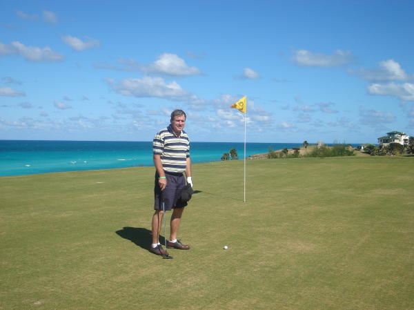 Will Stan make his birdie putt on the 8th - no, but par is good on this hole